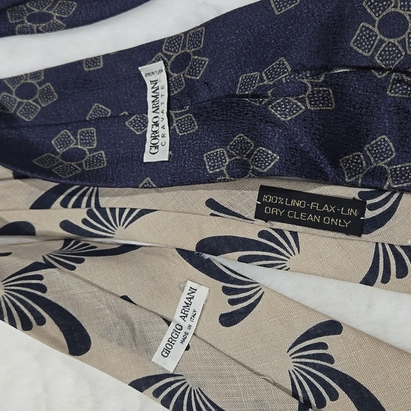 Giorgio Armani 100% pure silk 2 ties blue and taupe made in Italy - Picture 4 of 6